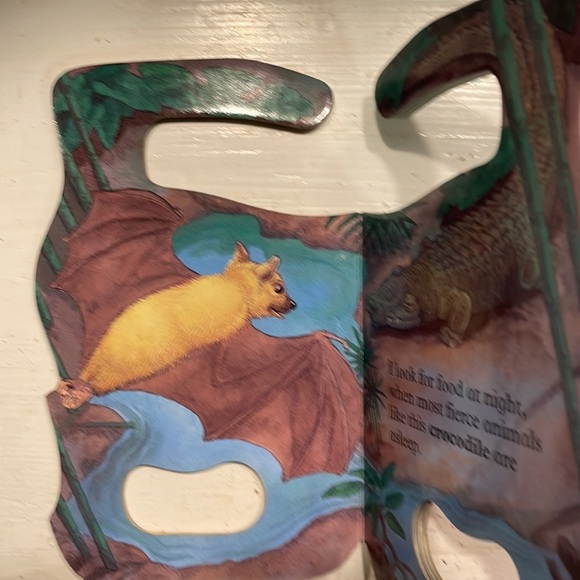 NWOT Vintage Reader’s Digest Collection hooka book Bats hardcover board book - Picture 10 of 10